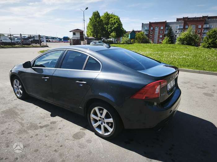 Volvo S60, 2.0 l., Седан