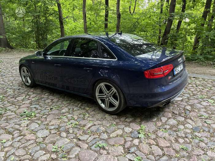 Audi S4, 3.0 l., Седан
