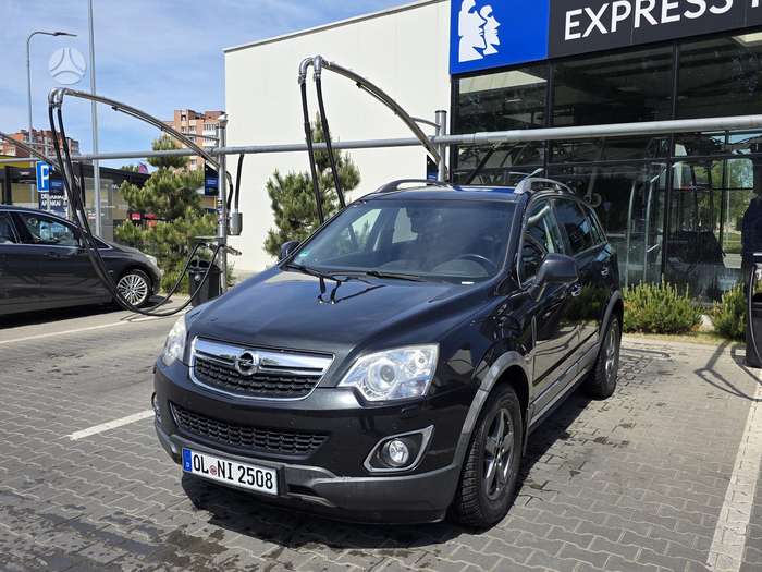 Opel Antara, 2.2 l., off-road / crossover
