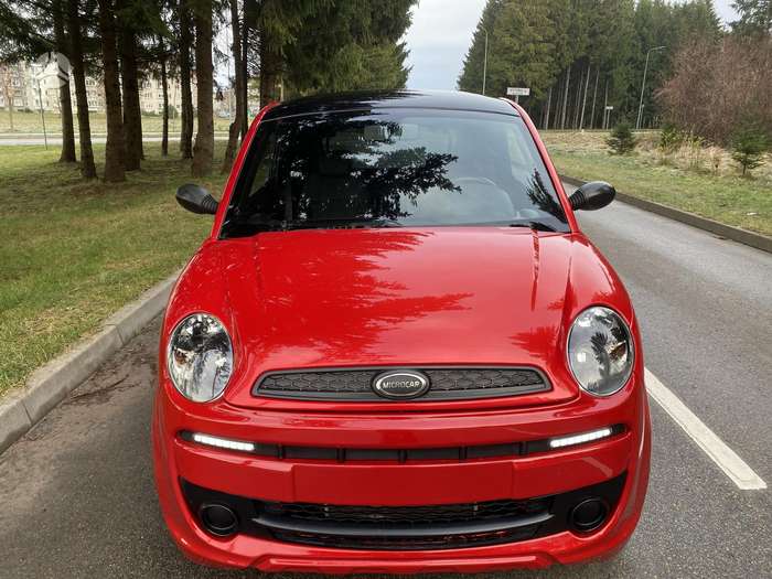 Microcar DUE, sedanas