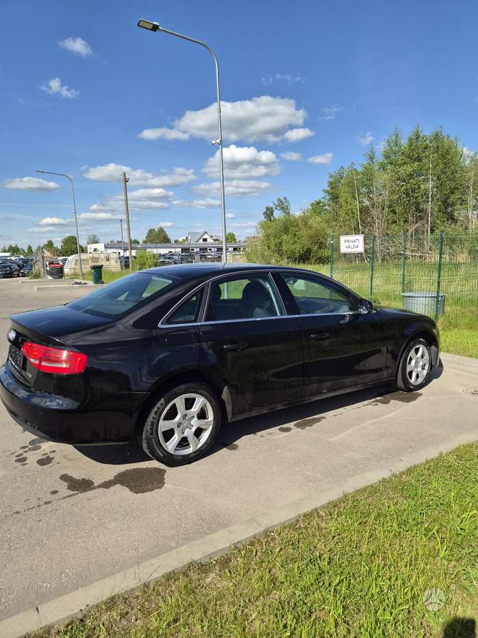 Audi A4, 1.8 l., Седан