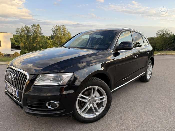 Audi Q5, 2.0 l., off-road / crossover