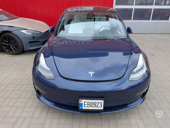Tesla Model 3, 81 kWh, hečbekas