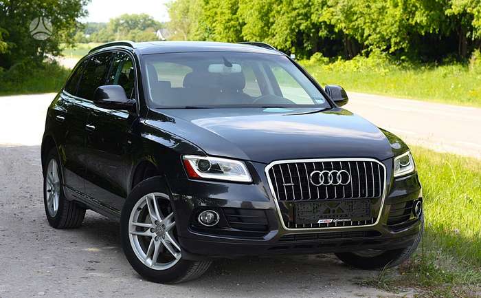 Audi Q5, 2.0 l., off-road / crossover