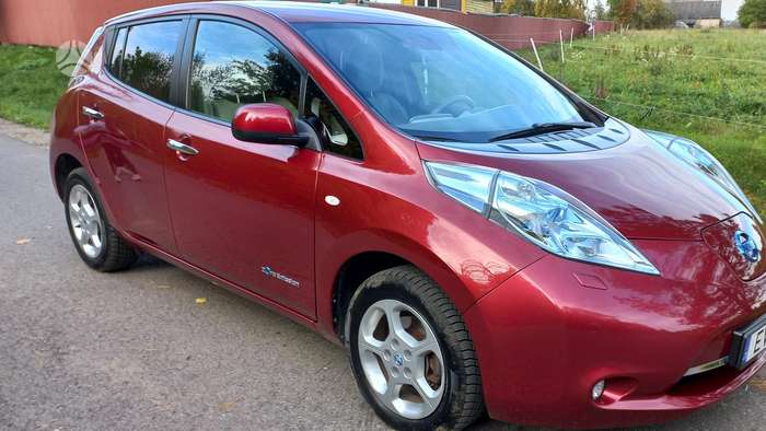 Nissan Leaf, Хэтчбек