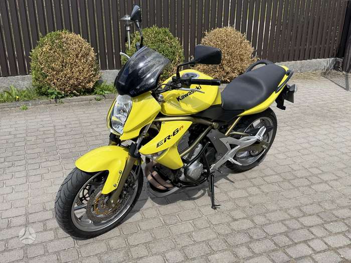 Kawasaki ER 649cc, street / classic