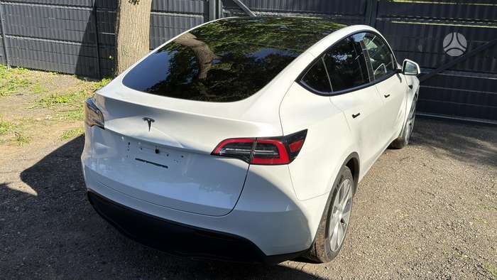 Tesla Model Y, 60 кВт·ч, Хэтчбек