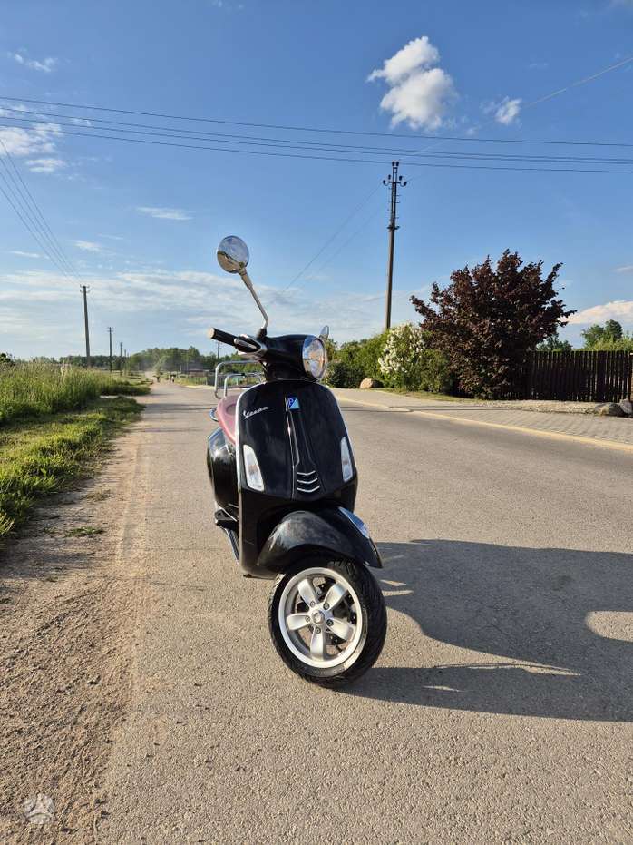 Piaggio Vespa 59cc, scooters / mopeds