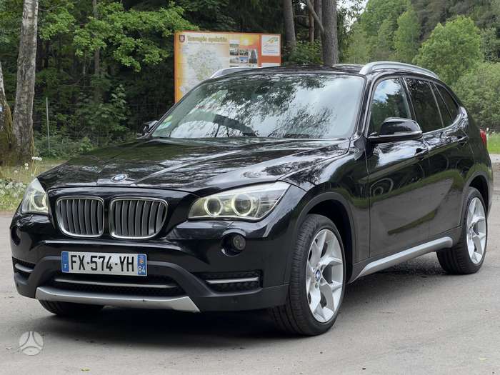 BMW X1, 2.0 l., Внедорожник / Кроссовер