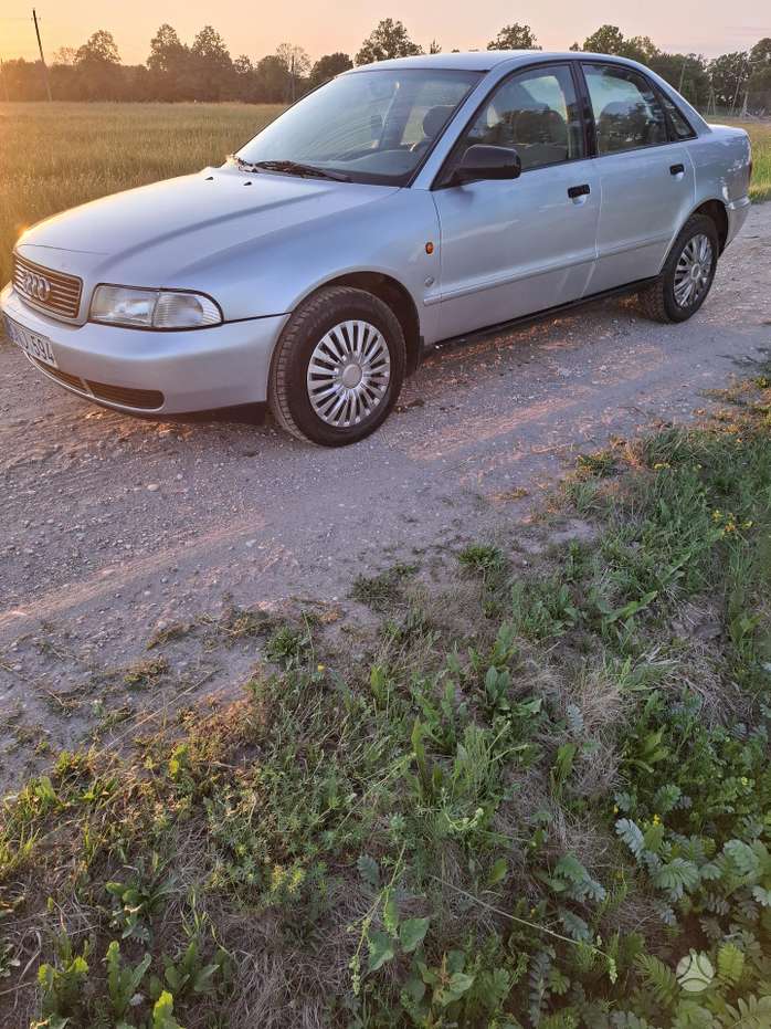 Audi A4, 1.9 l., Седан
