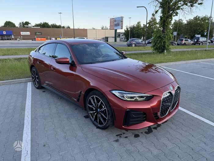 BMW i4, hatchback