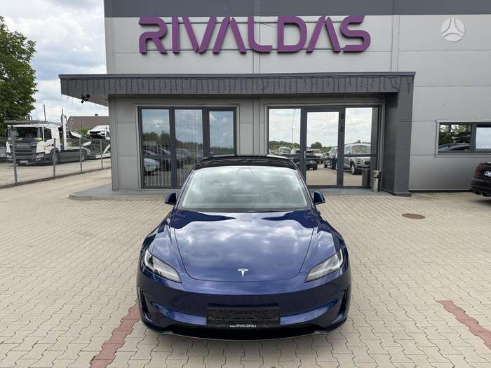 Tesla Model 3, 81 kWh, hatchback