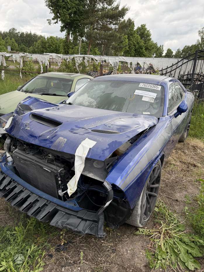 Dodge Challenger, 6.4 l., Седан