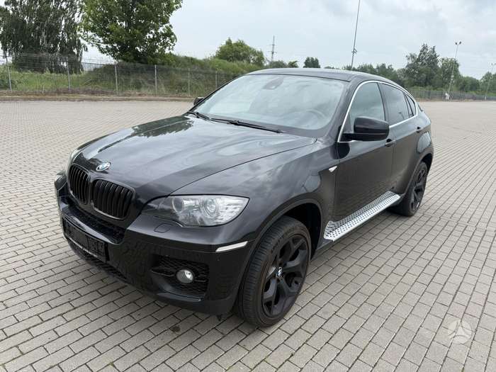 BMW X6, 3.0 l., off-road / crossover