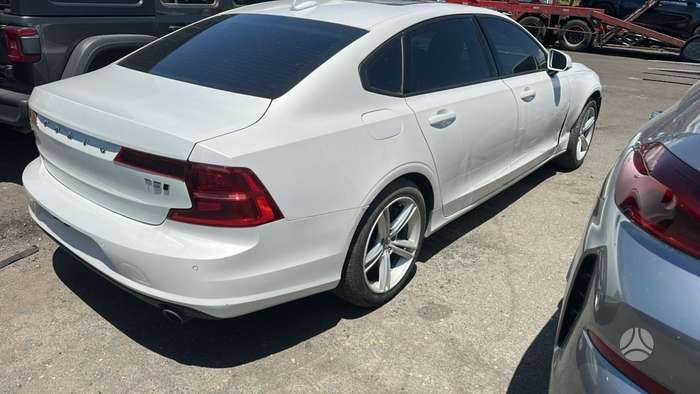 Volvo S90, 2.0 l., Седан