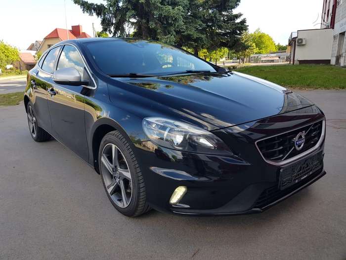 Volvo V40, 2.0 l., hatchback