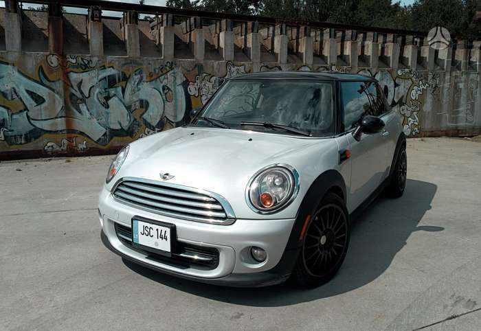 Mini Cooper, 1.6 l., hatchback