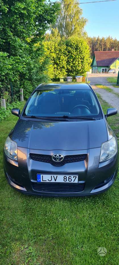 Toyota Auris, 2.2 l., Хэтчбек