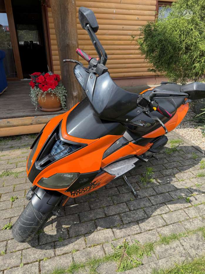 Aprilia SR 49cc, мотороллеры / мопеды
