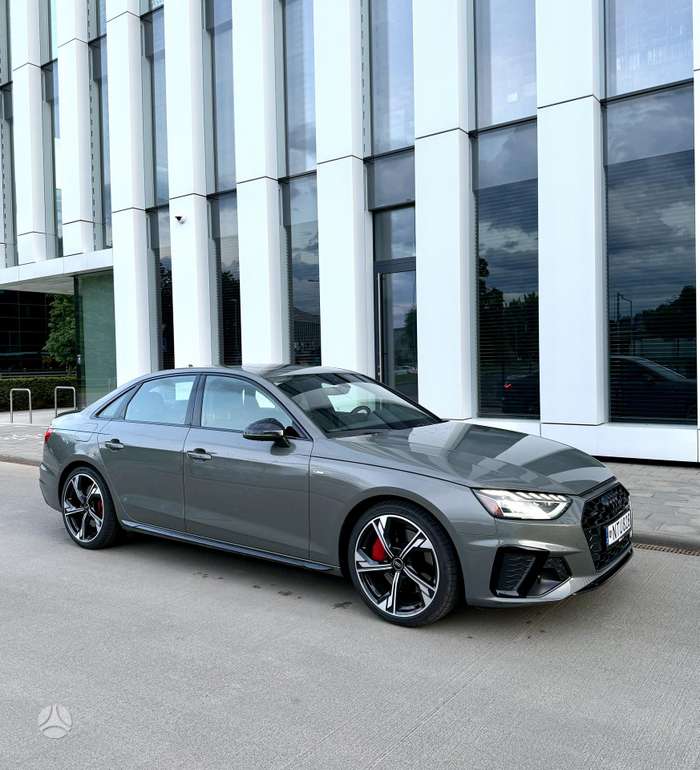 Audi A4, 2.0 l., Седан