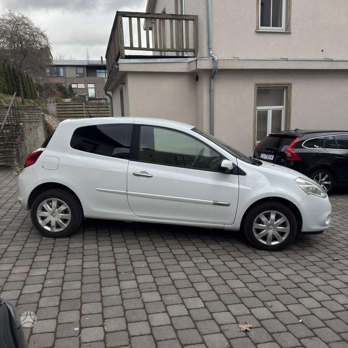Renault Clio, 1.2 l., hatchback