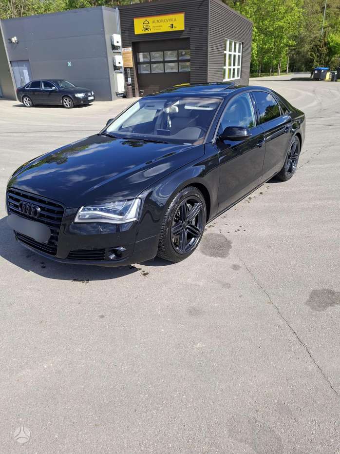 Audi A8, 4.2 l., Лимузин