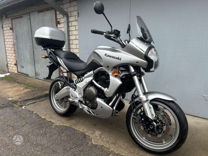 Kawasaki Versys 650cc, street / classic
