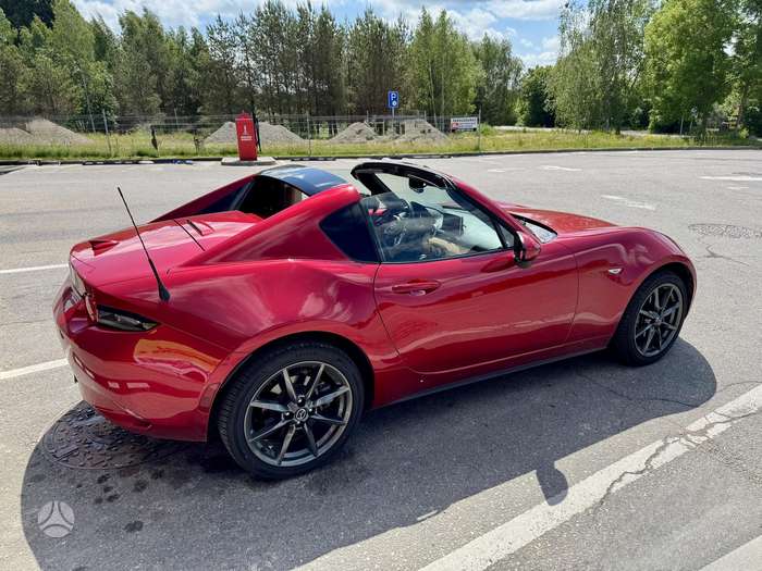 Mazda MX-5, 2.0 l., convertible