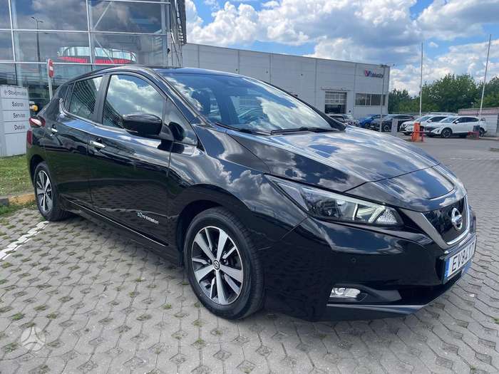 Nissan Leaf, 40 кВт·ч, Хэтчбек