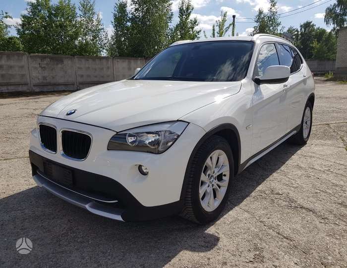 BMW X1, 2.0 l., Внедорожник / Кроссовер