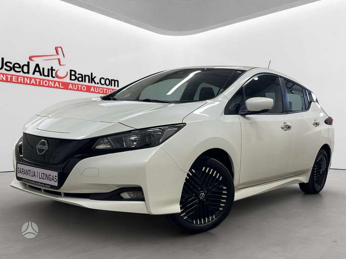 Nissan Leaf, 62 kWh, hatchback