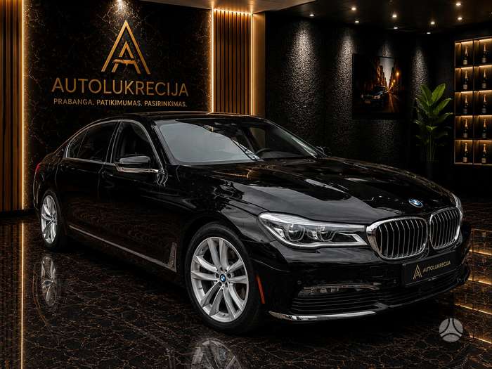 BMW 750, 4.4 l., Седан