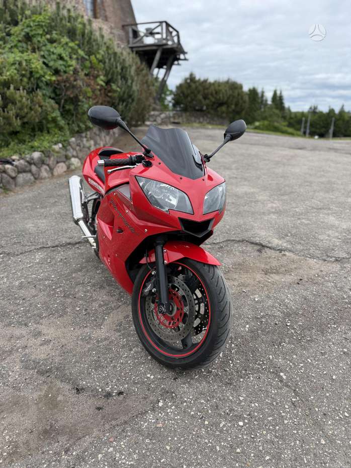 Triumph Daytona 600cc, superbikes