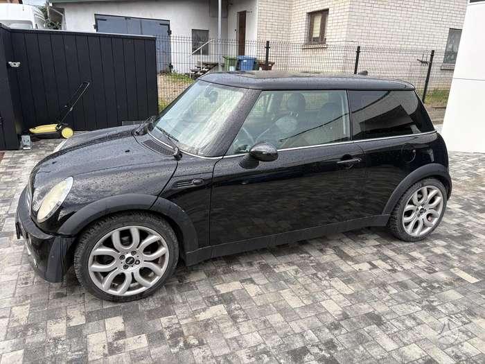 Mini Cooper, 1.6 l., hatchback