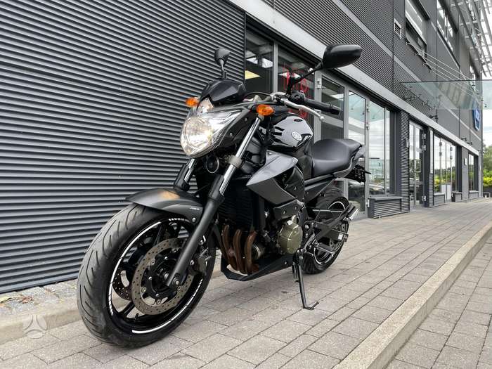Yamaha XJ 600cc, street / classic