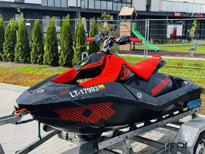 Sea-Doo Spark Trixx, водные мотоциклы