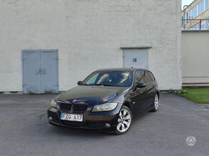 BMW 320, Универсал