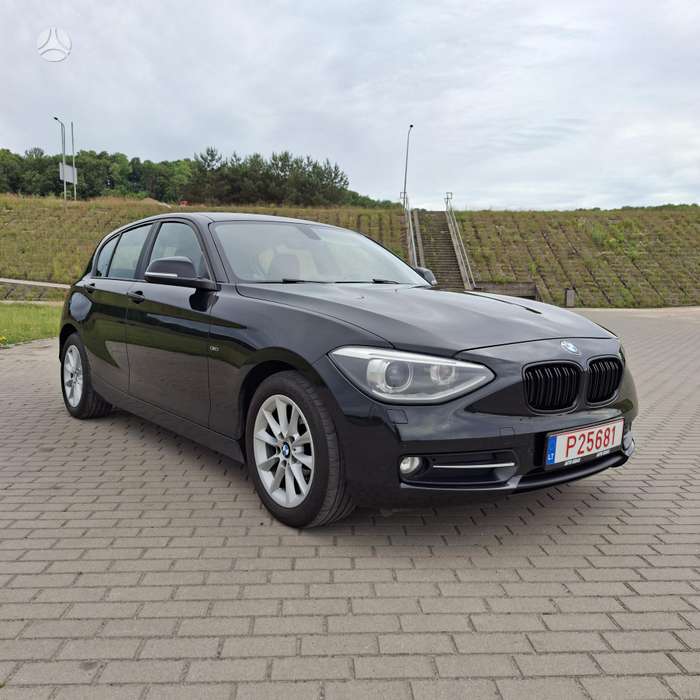BMW 118, 2.0 l., Хэтчбек