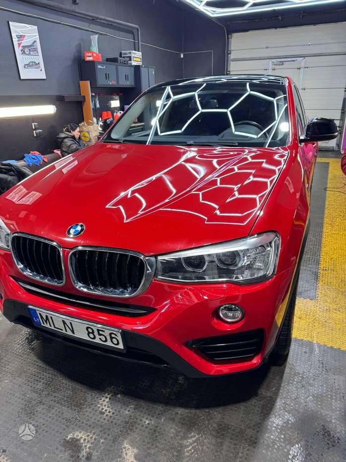 BMW X4, 2.0 l., off-road / crossover