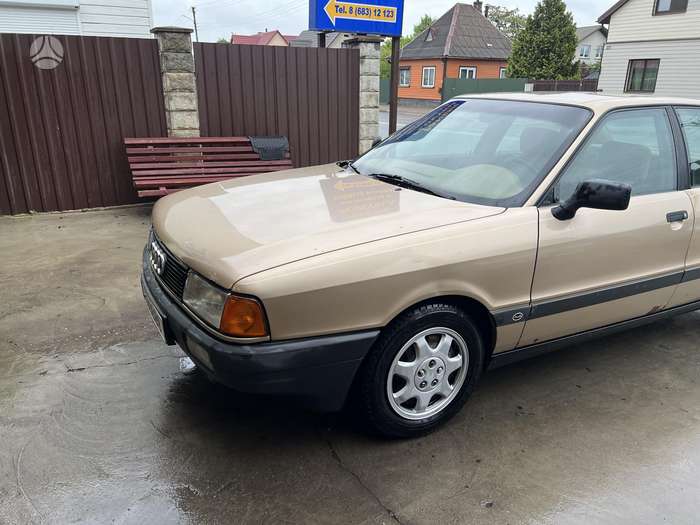 Audi 80, 1.8 l., Седан