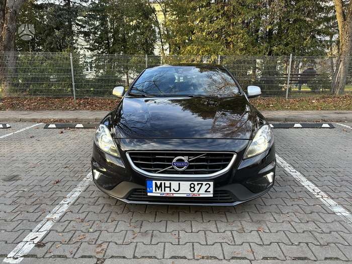 Volvo V40, 2.0 l., hatchback