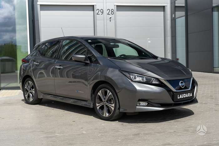 Nissan Leaf, 40 kWh, hatchback