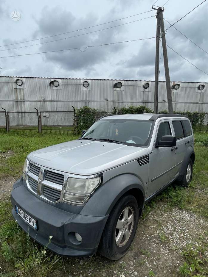 Dodge Nitro, 2.8 l., off-road / crossover