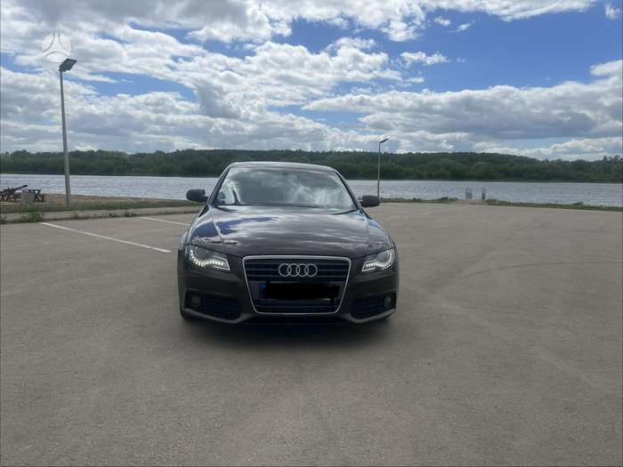 Audi A4, 2.0 l., Седан