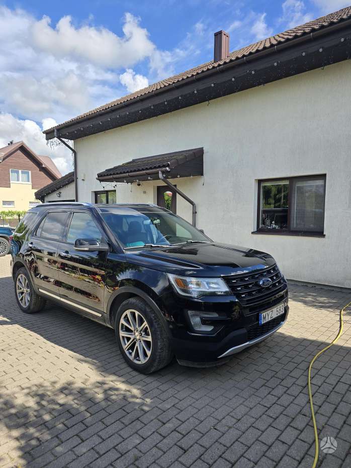 Ford Explorer, 3.5 l., off-road / crossover
