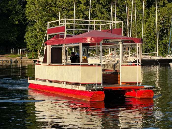 LT S/G, pontoon boats