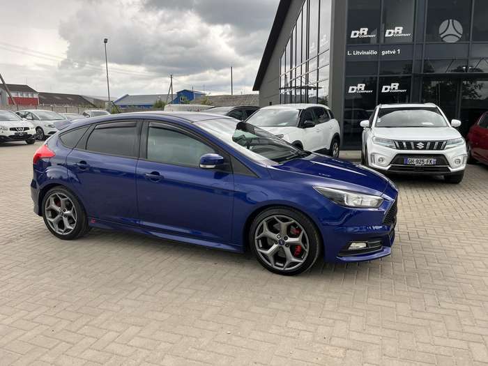 Ford Focus ST, 2.0 l., hatchback