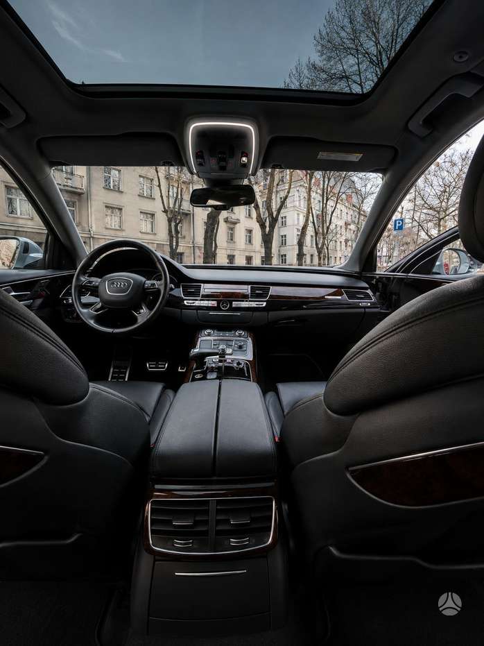 Audi A8, 4.0 l., Седан
