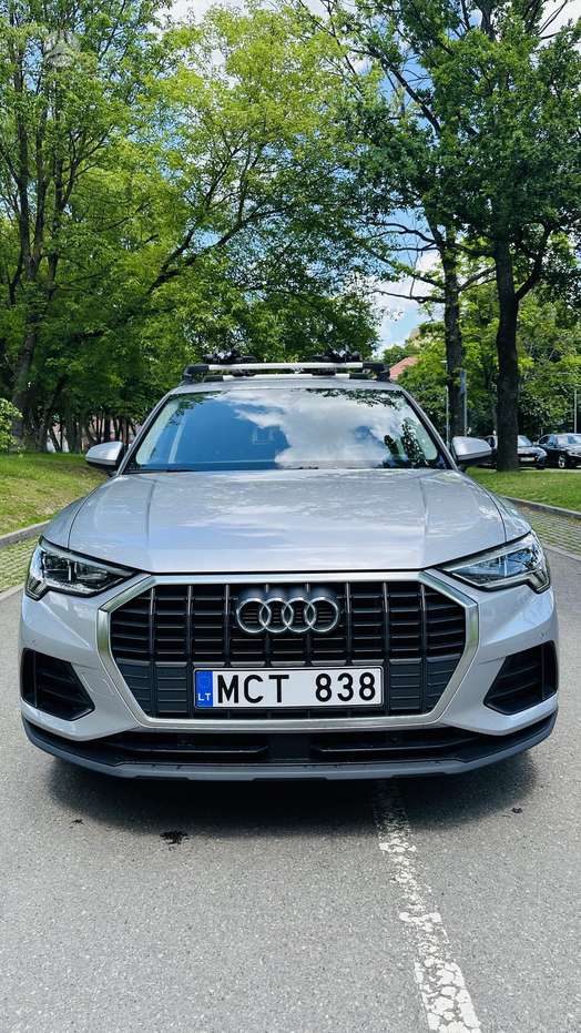 Audi Q3, 1.5 l., Хэтчбек