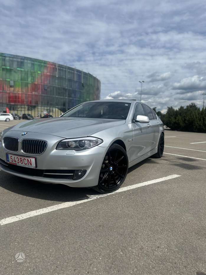 BMW 528, 3.0 l., Седан